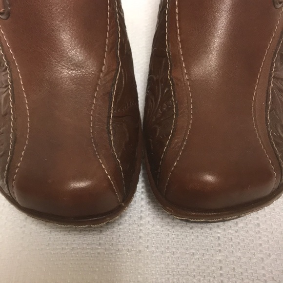 Sofft Dory Embossed Brown Leather Platform Mules with Heel 7 1/2 Wide - Picture 3 of 11